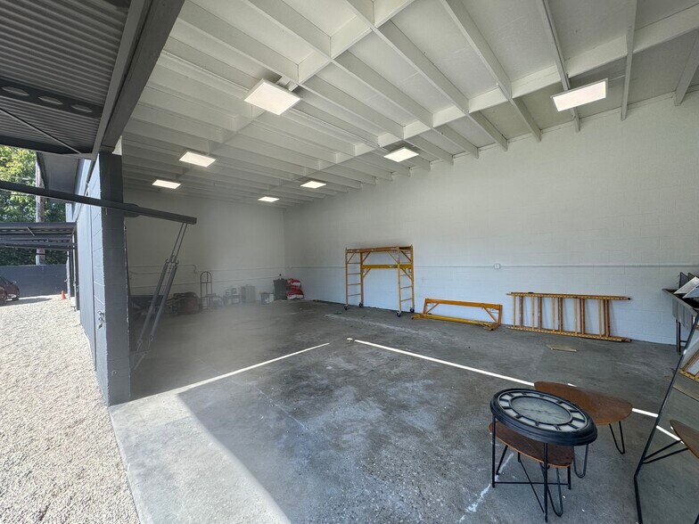 More Photos Of 13123 W Washington Blvd, Los Angeles Showroom For Lease