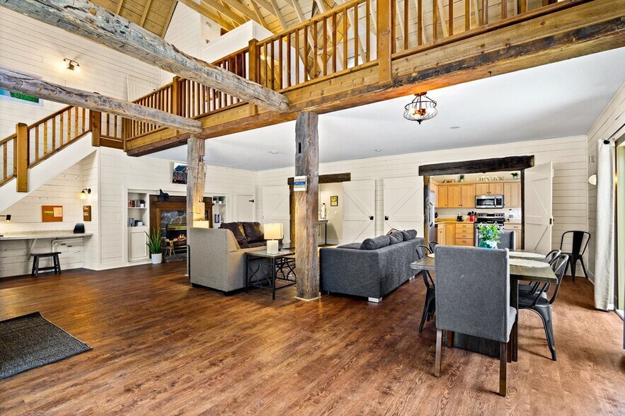 More Photos Of 219 Kentucky St, Sturgeon Bay Specialty For Sale