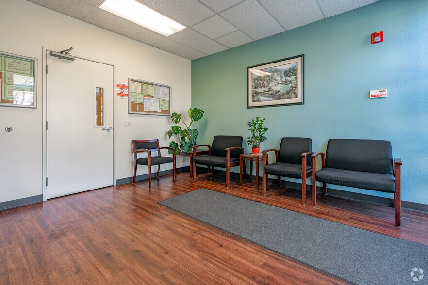 More Photos Of 1450 Expo Pky, Sacramento Light Distribution For Sale