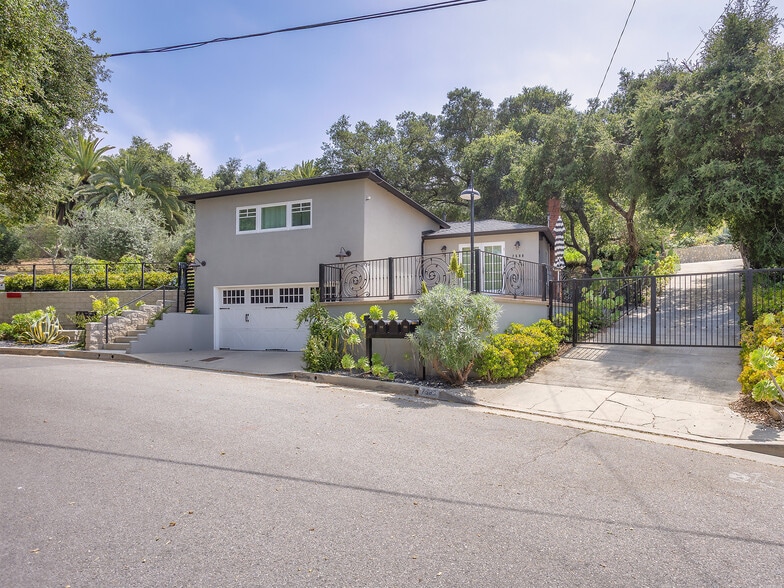 More Photos Of 7580 McGroarty Ter, Tujunga Apartments For Sale