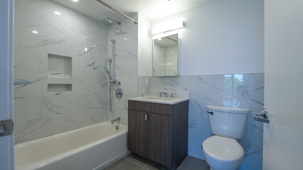 More Photos Of 523-531 Middle Neck Rd, Great Neck Apartments For Sale