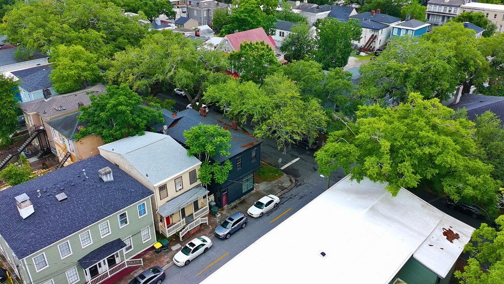 More Photos Of 222 W Duffy St, Savannah Storefront Retail Residential For Lease