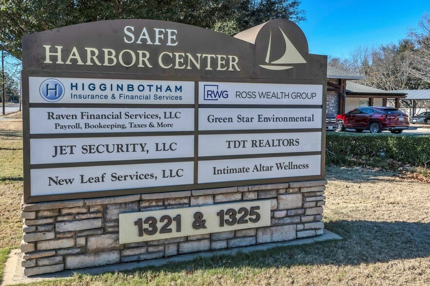More Photos Of 1321 W Randol Mill Rd, Arlington Medical For Lease