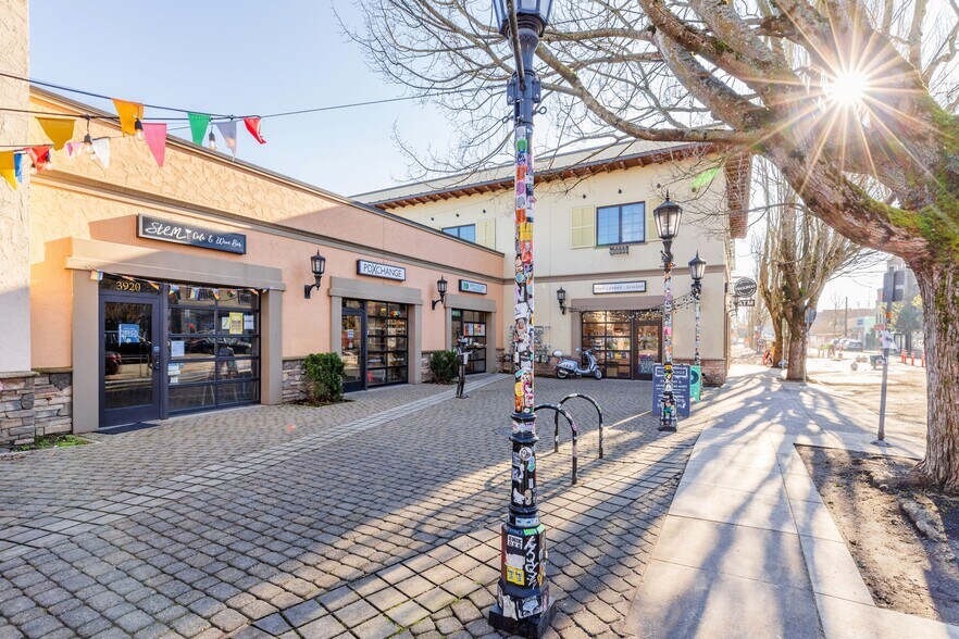 More Photos Of 3900 N Mississippi Ave, Portland Storefront Retail Office For Sale