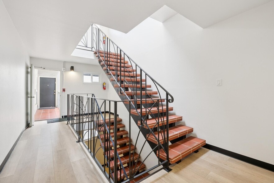 More Photos Of 1321 Columbus Ave, San Francisco Apartments For Sale