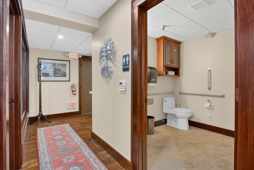 More Photos Of 750 Washington Rd, Mt Lebanon Apartments For Lease