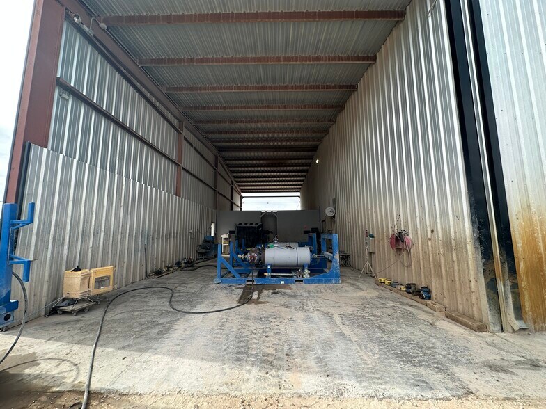 More Photos Of 2512 N County Road 1287, Midland Industrial For Lease