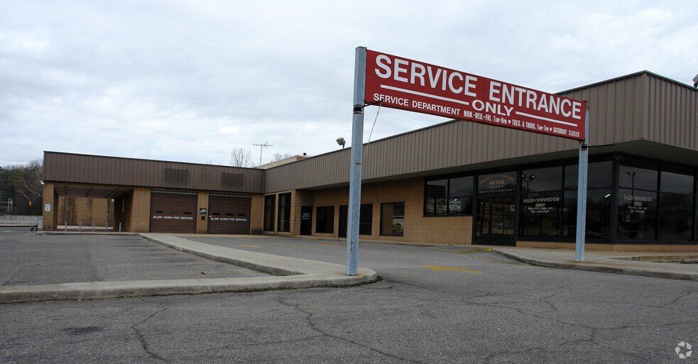 More Photos Of 549 Bessemer Super Hwy, Birmingham Warehouse For Lease