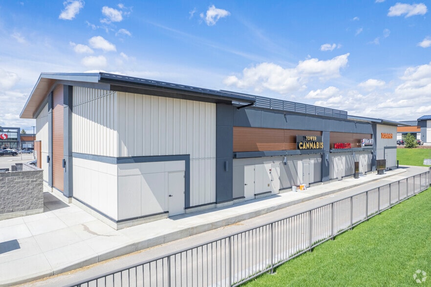 More Photos Of 258 Northridge Dr, Okotoks Unknown For Lease