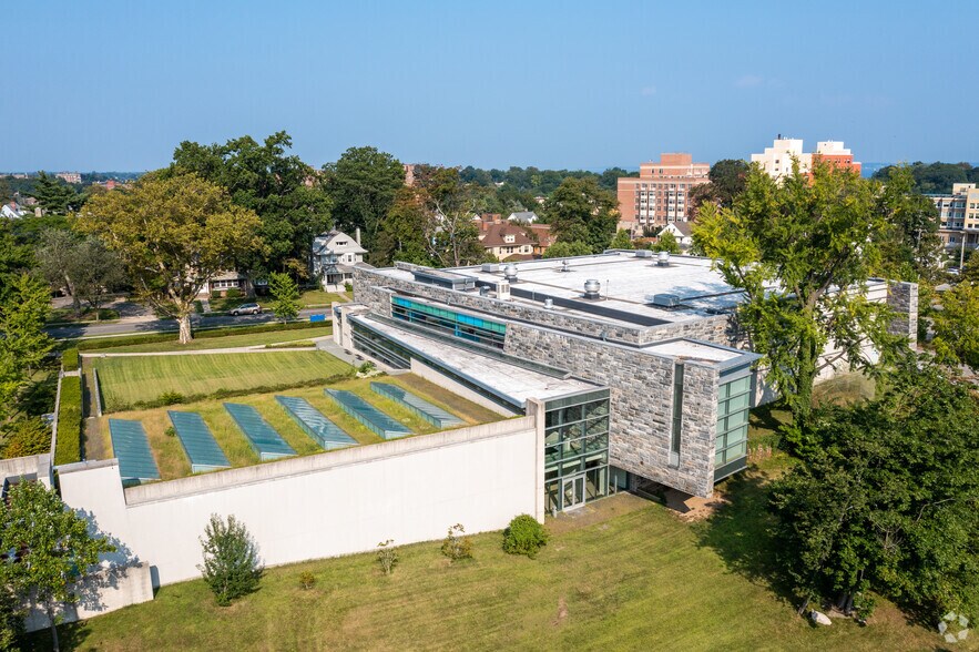 More Photos Of 29 Castle Pl, New Rochelle Schools For Lease