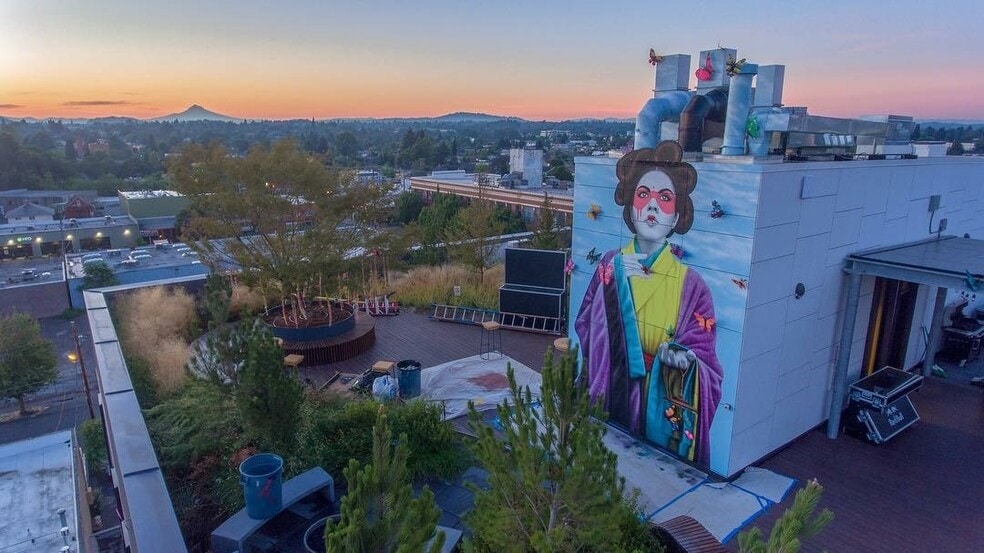 More Photos Of 959 SE Division St, Portland Loft Creative Space For Lease