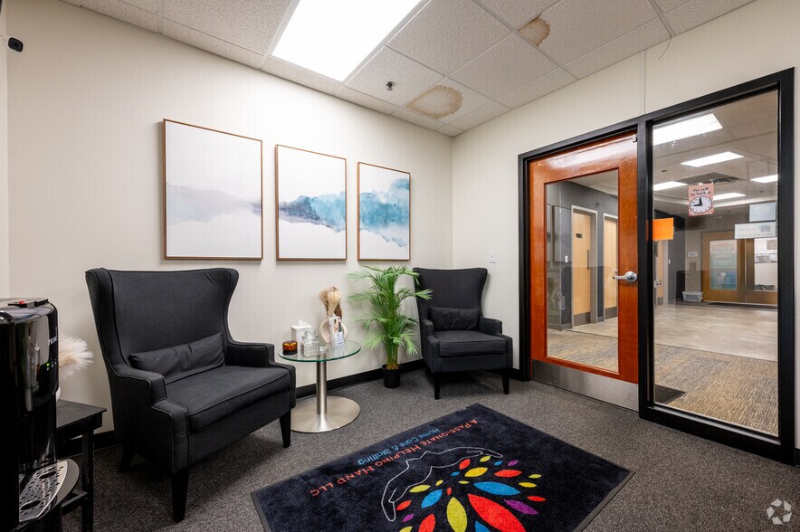 More Photos Of 4701 N Keystone Ave, Indianapolis Office For Sale