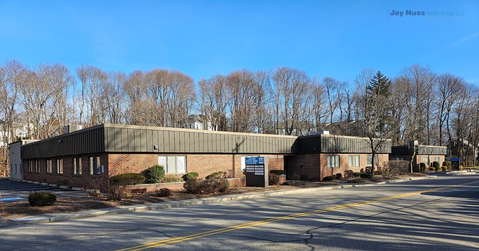 More Photos Of 44 Adams St, Braintree Medical For Lease