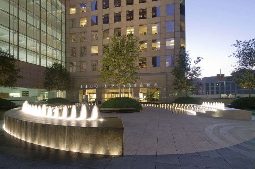 More Photos Of 1100 Louisiana St, Houston Office For Lease
