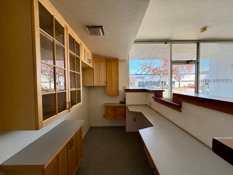 More Photos Of 928-930 San Pablo Ave, Albany Medical For Sale