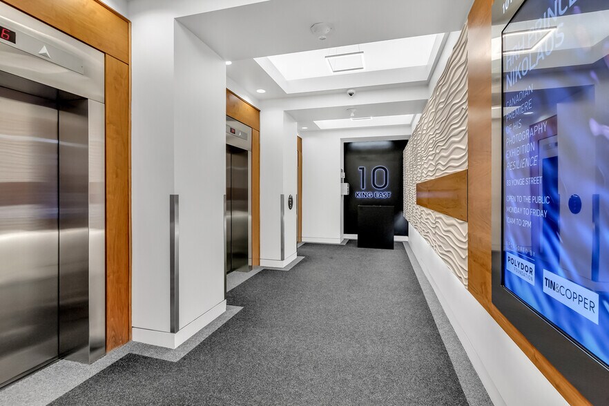 More Photos Of 10 King St E, Toronto Office For Lease
