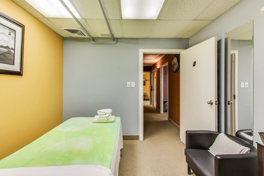 More Photos Of 6400 Seven Corners Pl, Falls Church Office For Sale