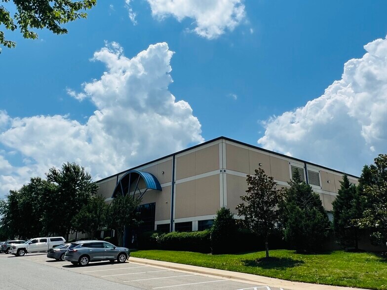 More Photos Of 1700-1790 Ruffin Mill Rd, Colonial Heights Distribution For Lease