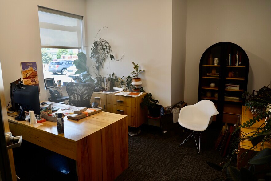 More Photos Of 4040 W Daybreak Pky, South Jordan Office For Lease