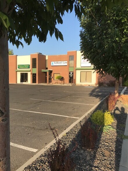 More Photos Of 206-210 12th Ave Rd, Nampa Medical For Lease