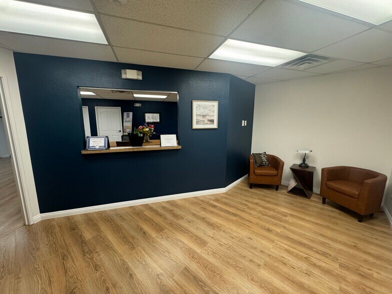 More Photos Of 5605 Riggins Ct, Reno Office For Sale