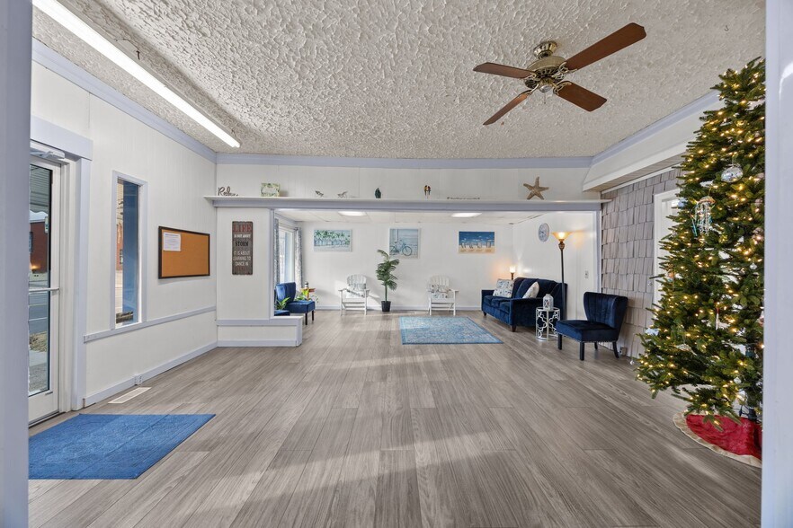 More Photos Of 1108 S Salisbury, Spencer Freestanding For Sale