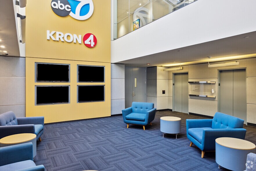 More Photos Of 900 Front St, San Francisco Office For Lease