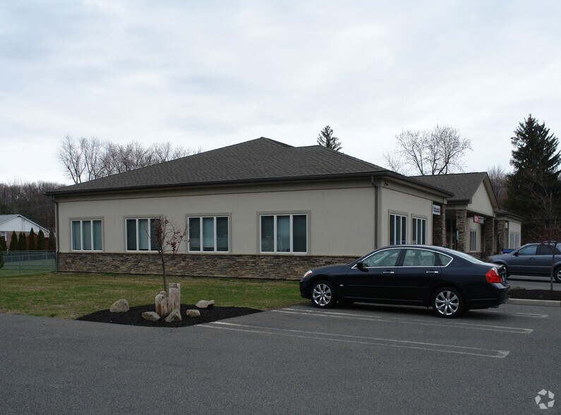 More Photos Of 289 N Plank Rd, Newburgh Office For Lease