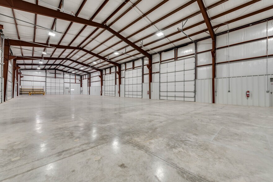 More Photos Of 3017 W County Road 115, Midland Warehouse For Lease