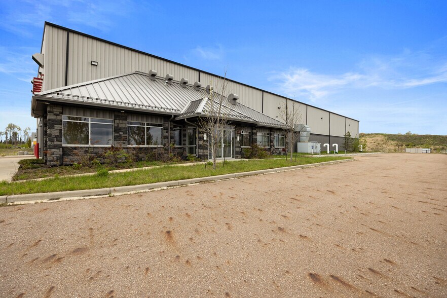 More Photos Of 340 Robertson Rd, Fort McMurray Warehouse For Lease