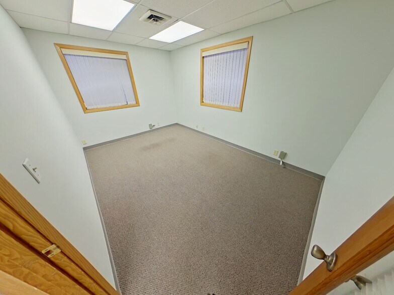 More Photos Of 1400 High St, Eugene Office For Lease