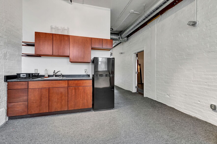 More Photos Of 1008 Race St, Cincinnati Office Residential For Sale