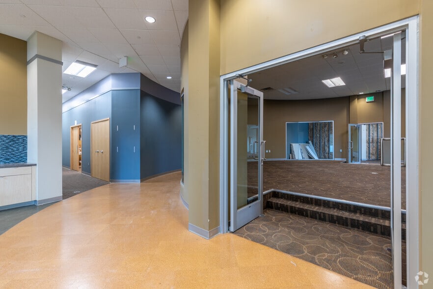 More Photos Of 5210 S State Rd, Ann Arbor Flex For Lease