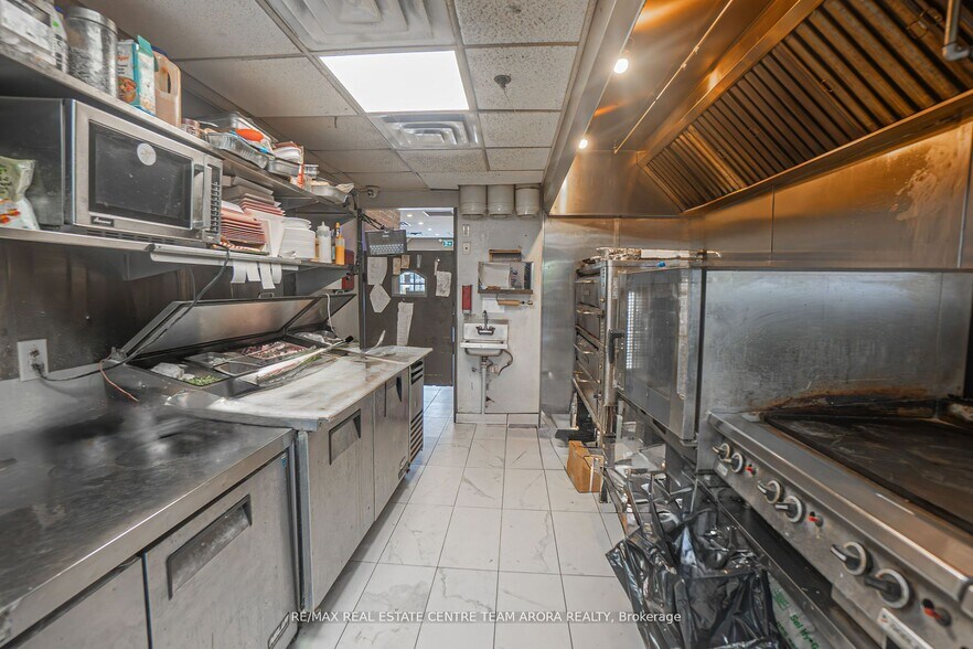 More Photos Of 2980 Drew Rd, Mississauga Storefront Retail Office For Lease