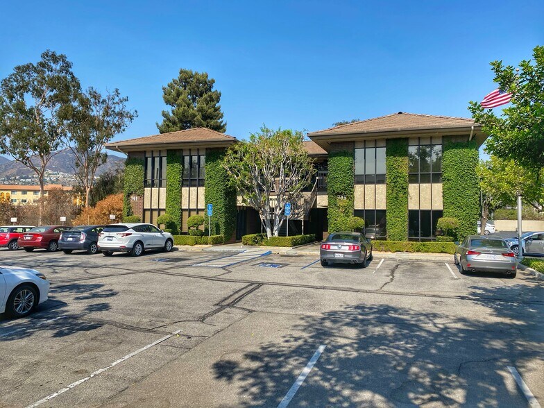 More Photos Of 741 Glenvia St, Glendale Office For Lease