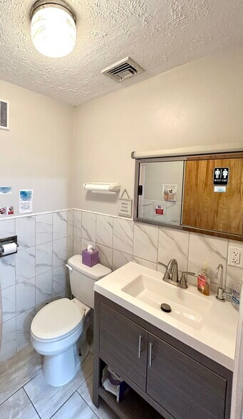 More Photos Of 6702 Bergenline Ave, West New York Storefront Retail Office For Sale