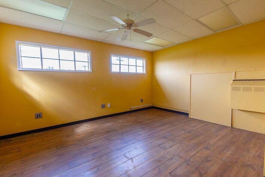 More Photos Of 340 S Eckroat St, Oklahoma City Unknown For Lease