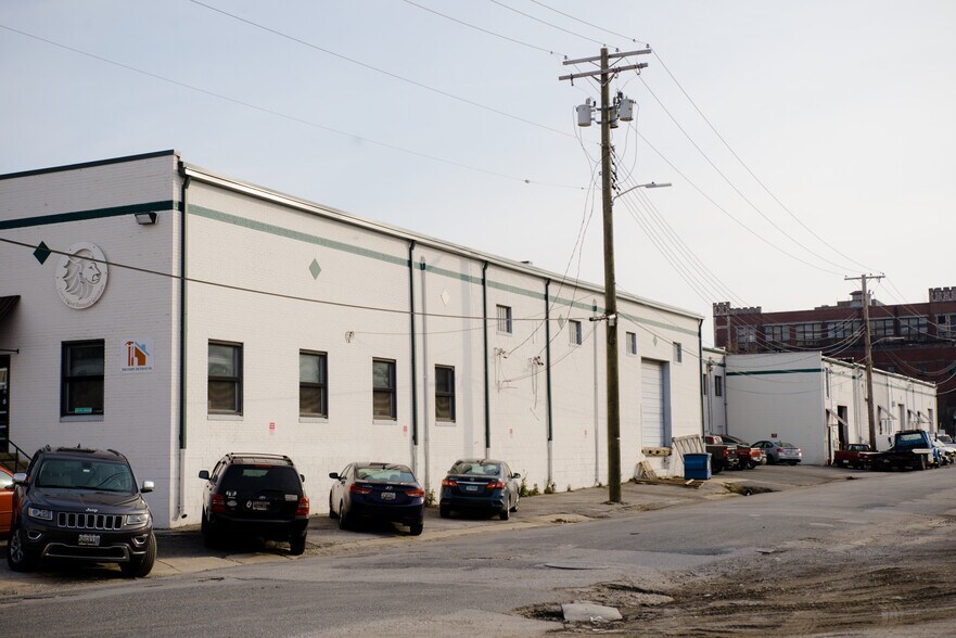 More Photos Of 235 S Kresson St, Baltimore Unknown For Lease