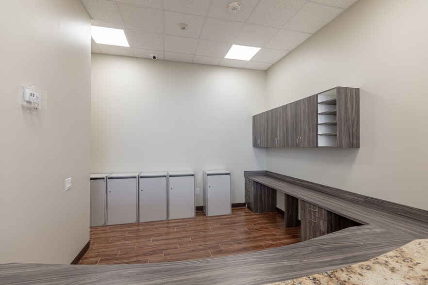 More Photos Of 16422 Stuebner Airline Rd, Spring Medical For Lease