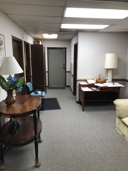 More Photos Of 1413 Calhoun St, Columbia Office For Lease