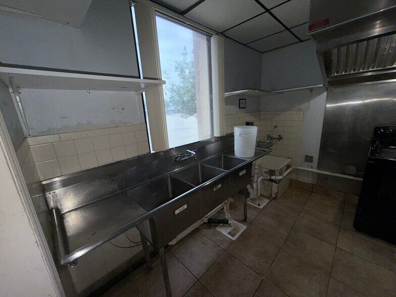More Photos Of 7181 S US Highway 1, Fort Pierce Freestanding For Lease