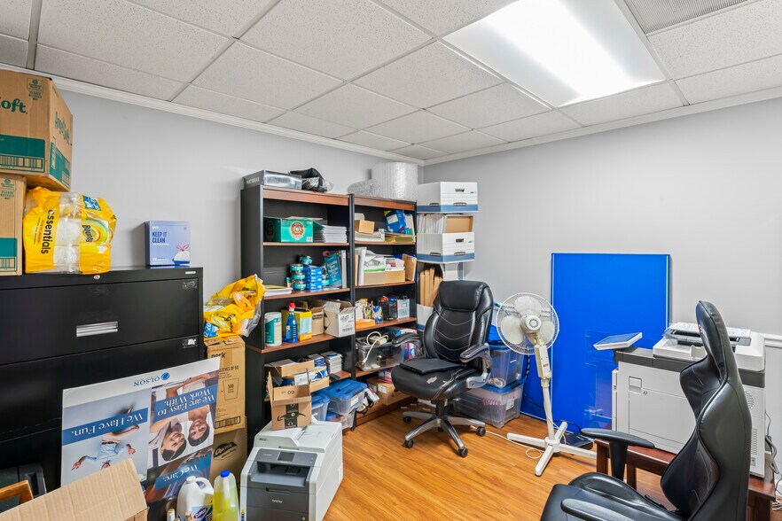 More Photos Of 7210 Old Keene Mill Rd, Springfield Medical For Lease