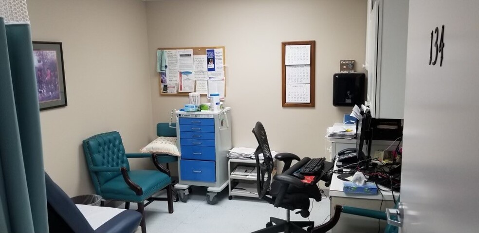 More Photos Of 910 Realtor Ave, Texarkana Healthcare For Sale