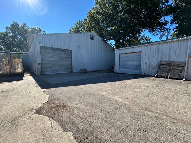 More Photos Of 2401 Schumacher Dr, Mishawaka Warehouse For Sale