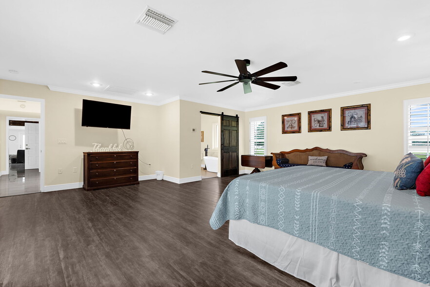 More Photos Of 22226 Sr 64, Bradenton Specialty For Sale