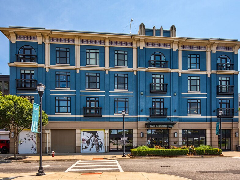 More Photos Of 670 Downey Green, Hampton Apartments For Sale