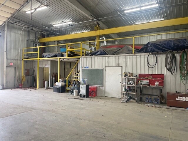 More Photos Of 23044 Honey Creek Rd, Sulphur Springs Distribution For Sale