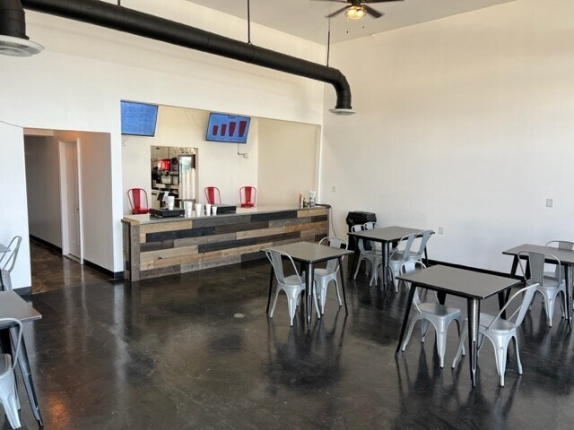 More Photos Of 2056 N Hill Field Rd, Layton Restaurant For Lease