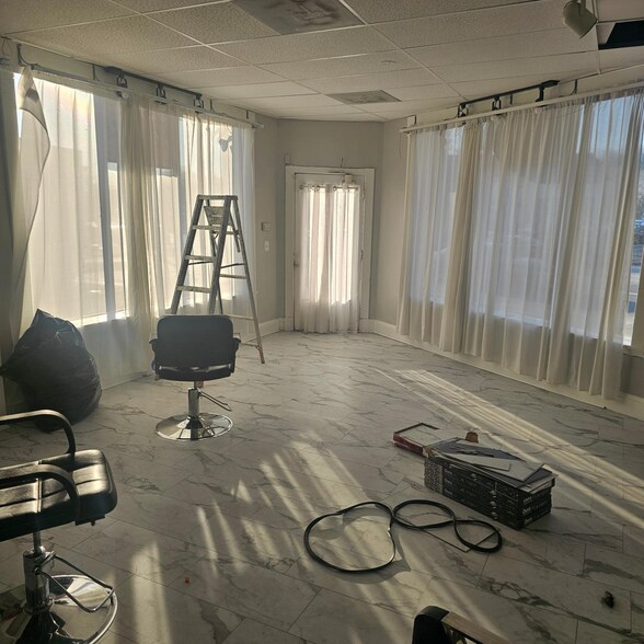 More Photos Of 6401-6405 Belair Rd, Baltimore Storefront Retail Office For Lease