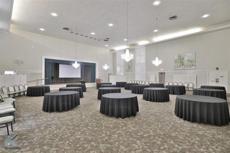 More Photos Of 3425 S 14th St, Abilene Lodge Meeting Hall For Sale